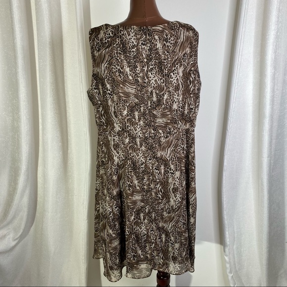 Dress barn animal print abstract midi dress - Picture 4 of 6